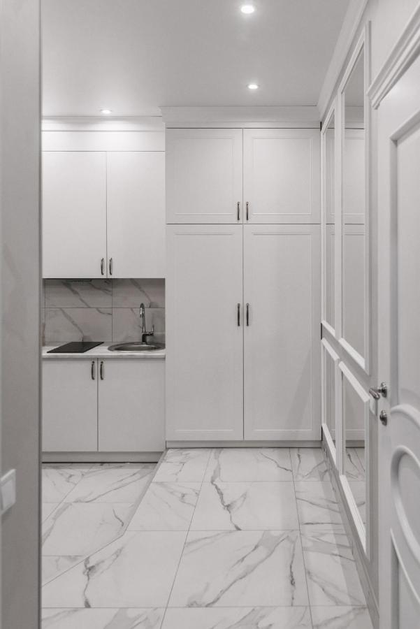 Royal Tower Vip Smart Apartments 1 Киев Екстериор снимка