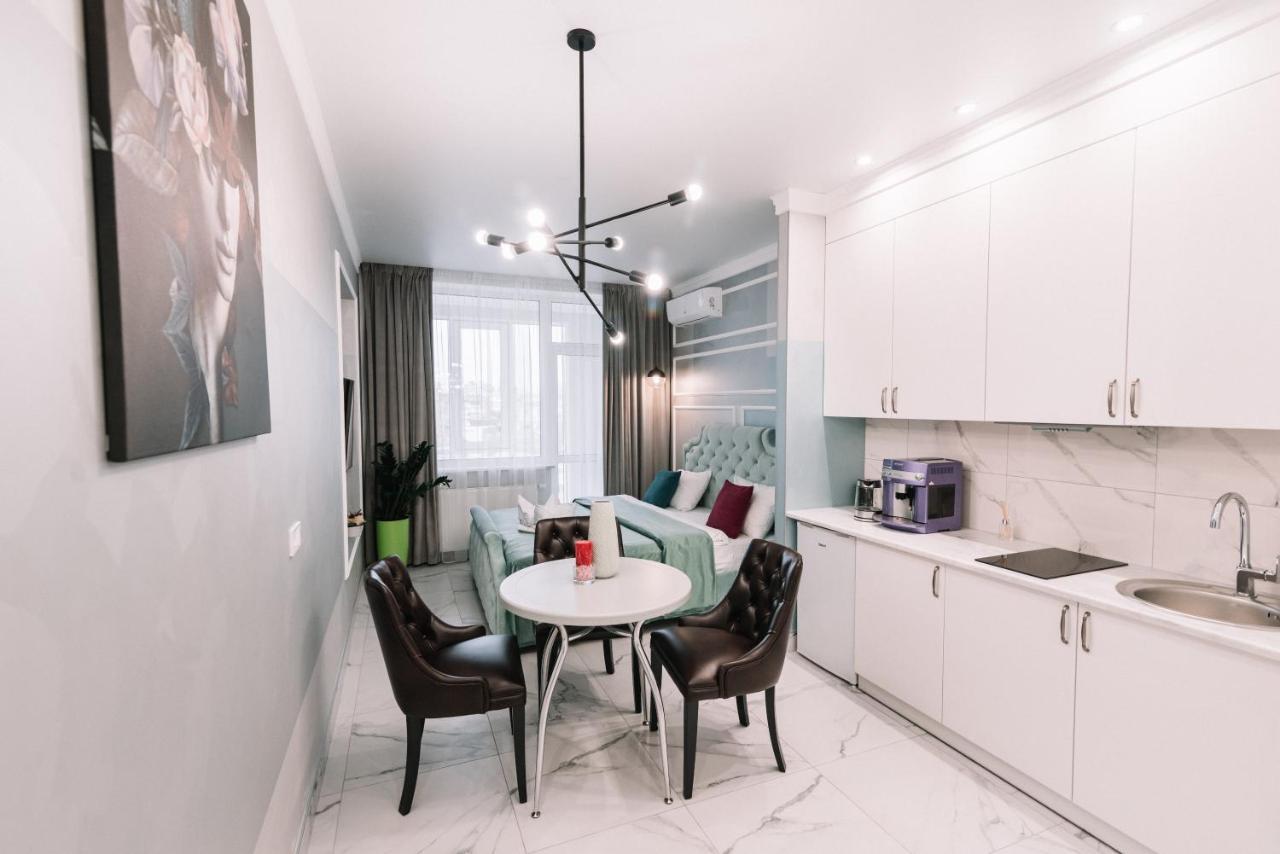 Royal Tower Vip Smart Apartments 1 Киев Екстериор снимка