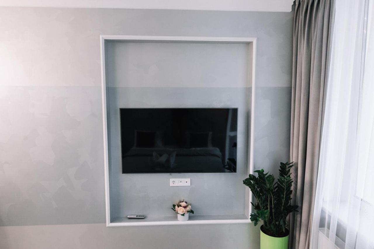 Royal Tower Vip Smart Apartments 1 Киев Екстериор снимка