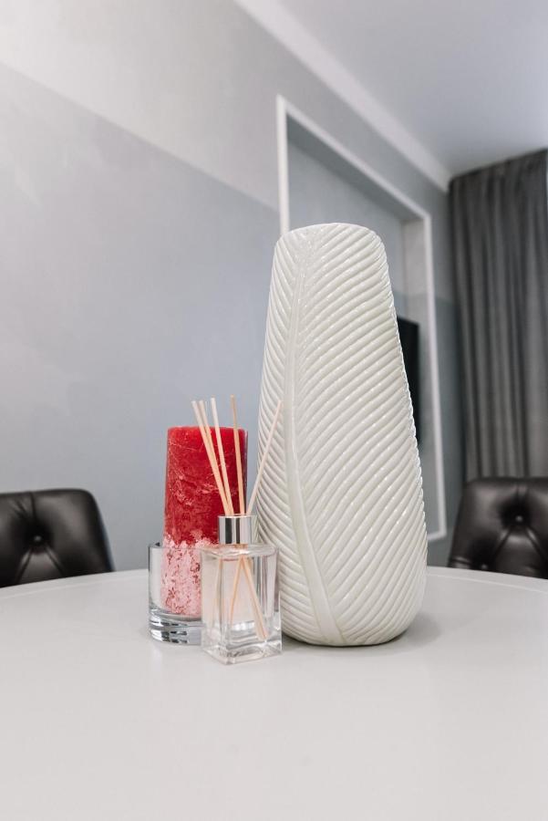 Royal Tower Vip Smart Apartments 1 Киев Екстериор снимка