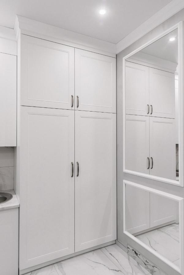 Royal Tower Vip Smart Apartments 1 Киев Екстериор снимка