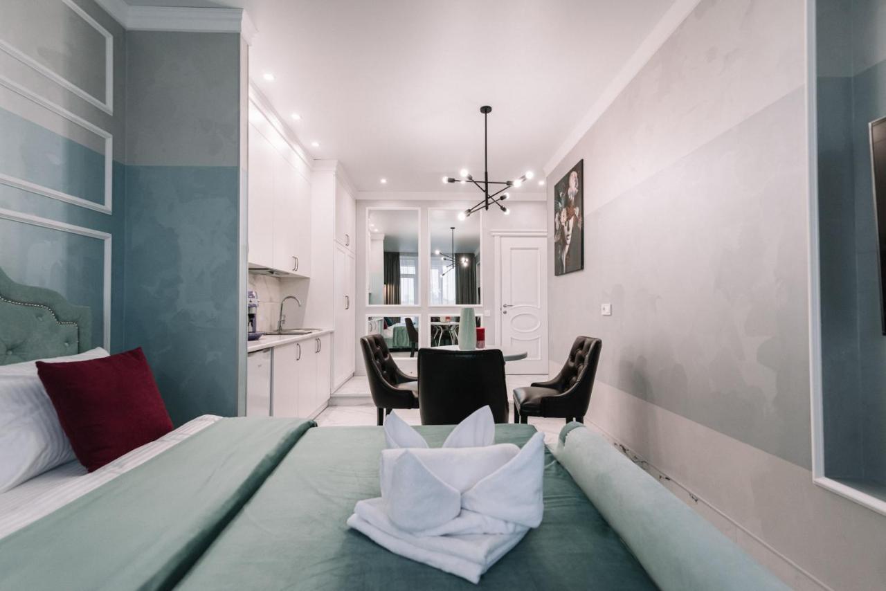 Royal Tower Vip Smart Apartments 1 Киев Екстериор снимка